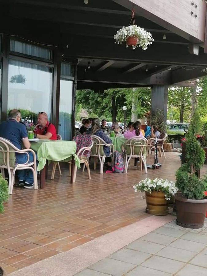 Hotel Golubacki Grad Golubac Esterno foto