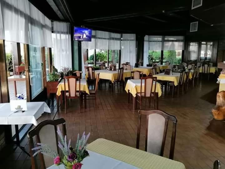 Hotel Golubacki Grad Golubac Esterno foto